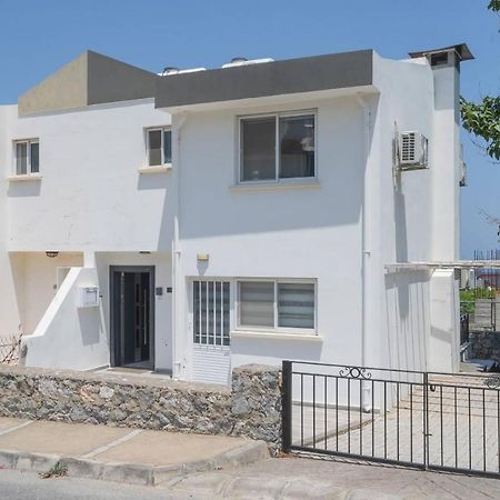 Villa Blue Kyrenia  Esterno foto