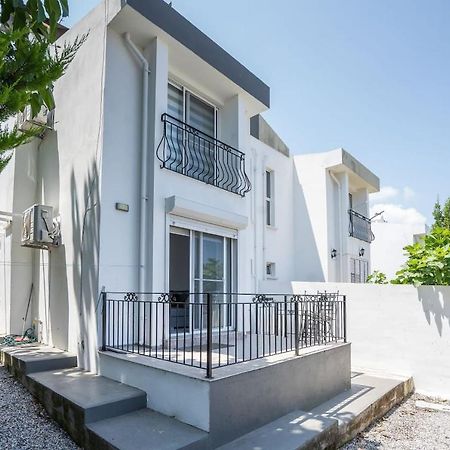 Villa Blue Kyrenia  Esterno foto