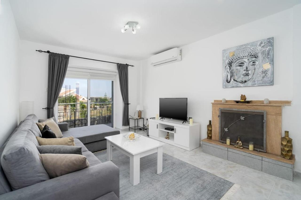 Villa Blue Kyrenia  Esterno foto